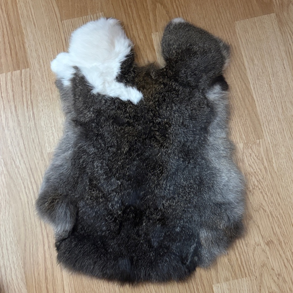 A117 Gray White Rabbit Fur Pelt for Crafts